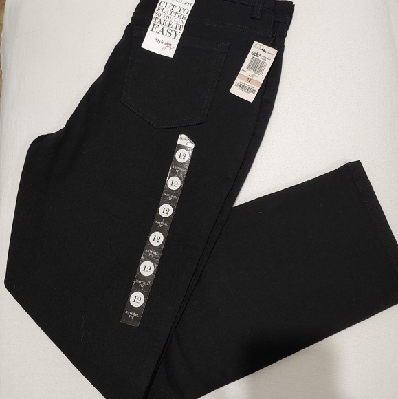NWT Style & Co. Jeans.  Size 12. - Picture 1 of 8